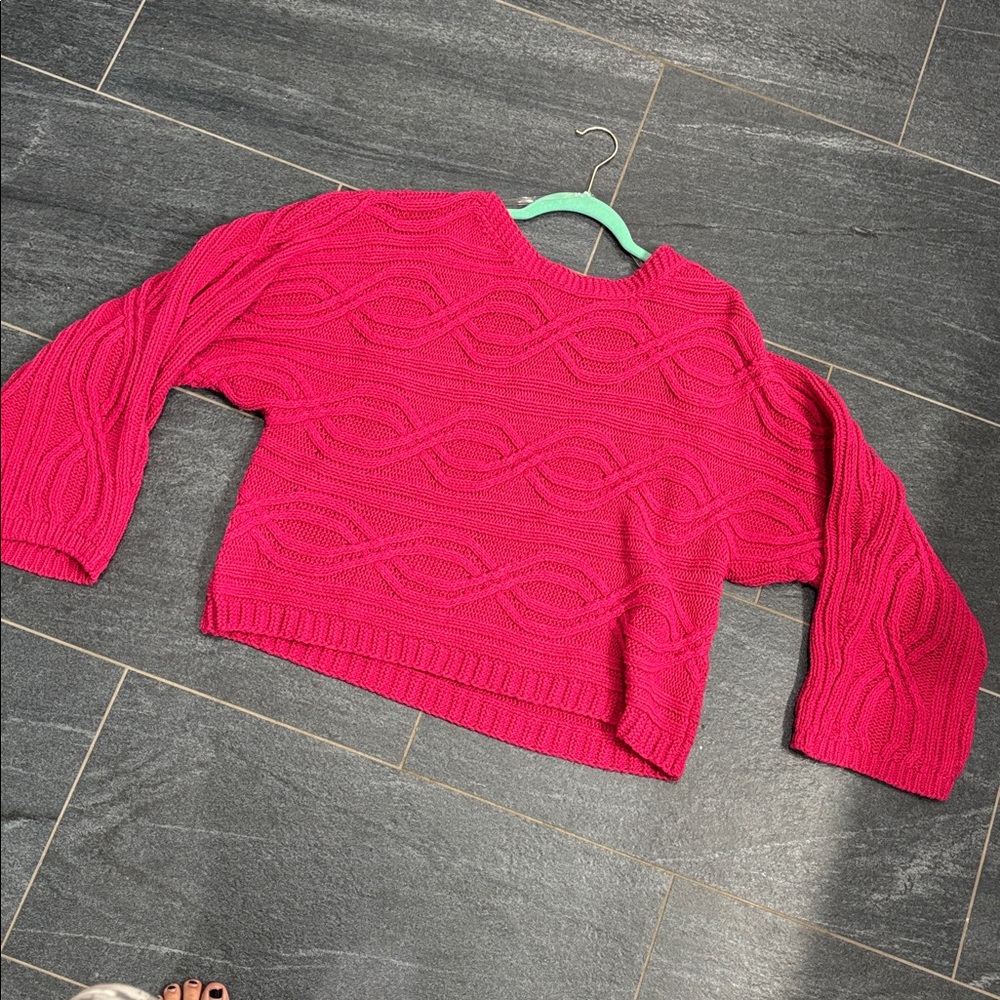 Fuschia Chunky Knit bell sleeve sweater NWOT